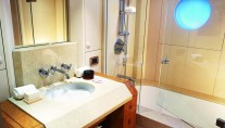 BENITA BLUE -  Bathroom